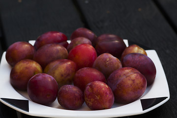 Image showing plums