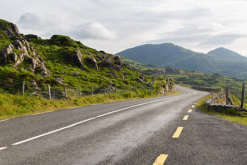 Image showing asphalt road and hills at connemara in ireland