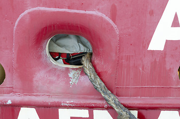 Image showing a mooring rope from the boat