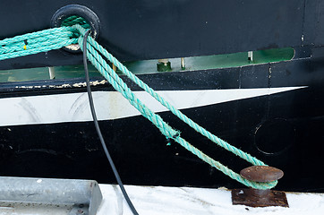 Image showing a mooring rope from the boat to land