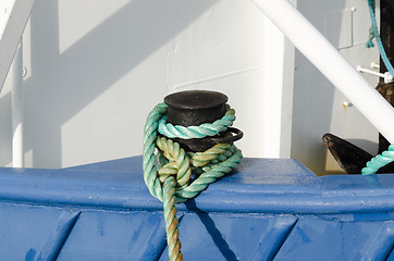 Image showing a mooring rope from the boat to land