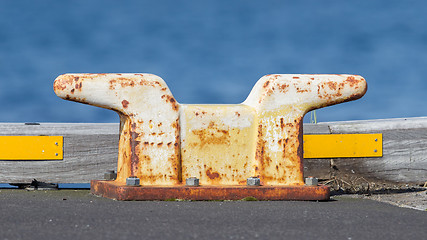 Image showing Metal bollard without ropes