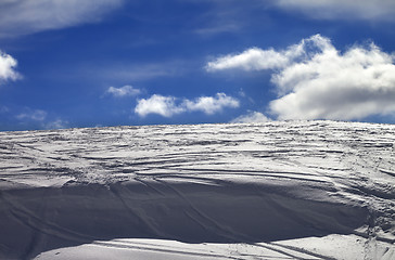 Image showing Off-piste slope and snow cornice 