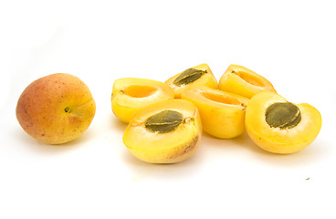 Image showing peaches