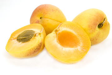 Image showing peaches