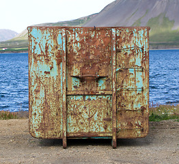 Image showing Old and abandoned container