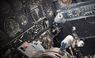 Image showing Center console and throttles in airplane