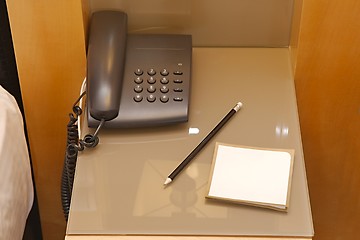 Image showing Phone and notes