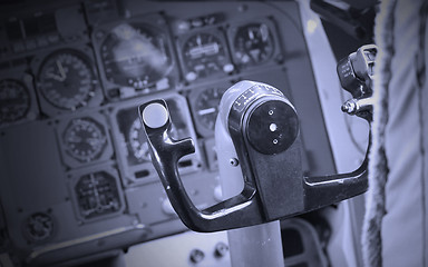 Image showing Center console and throttles in airplane