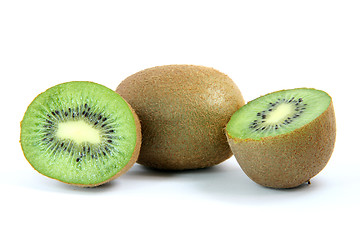 Image showing kiwi and two halfs
