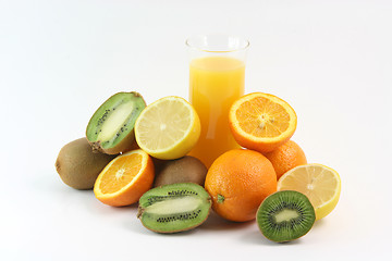 Image showing juice and fruits