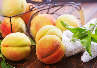 Image showing fresh peaches