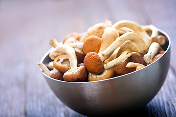 Image showing raw mushrooms