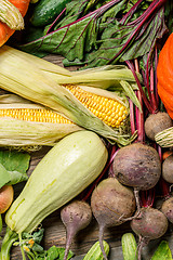 Image showing Corn on the cob and other vegetables