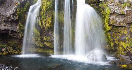 Image showing Kirkjufellsfoss waterfall near the Kirkjufell mountain
