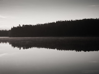 Image showing Stora Trehörnigen Lake, Tiveden National Park