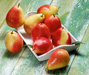 Image showing Yellow and Red Pears