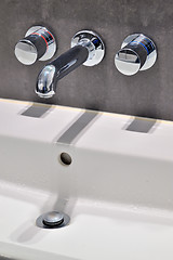 Image showing Modern faucet and sink