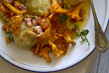 Image showing Bread dumplings with chanterelles