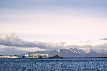 Image showing Ship by the harbor