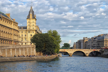 Image showing On the banks of the Seine.