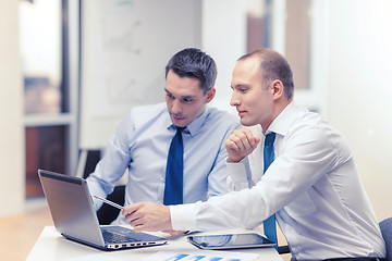 Image showing two businessmen having discussion in office