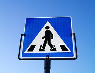 Image showing walking man