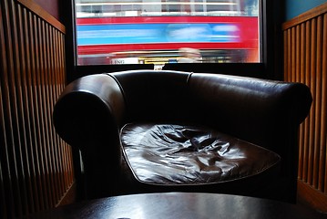 Image showing An old chair at Oxford Street.