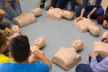 Image showing First aid resuscitation course in primary school.