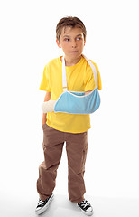 Image showing Boy in arm sling