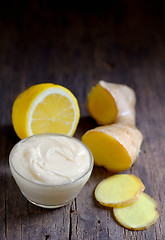 Image showing Treatment with coconut butter, ginger and lemon