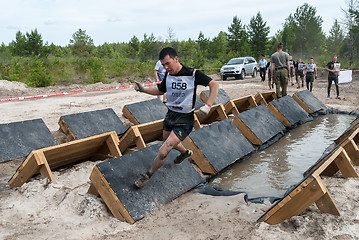 Image showing Participants carry out anti-gravitation exercise