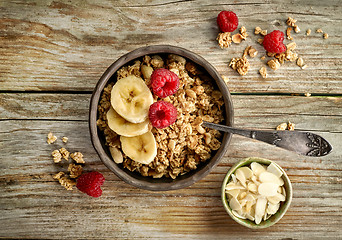 Image showing bowl of granola with banana