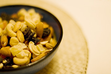 Image showing mixed nuts and dried fruits