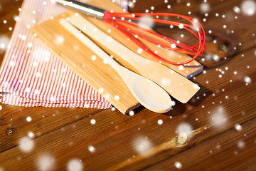 Image showing close up of cooking kitchenware on wooden board