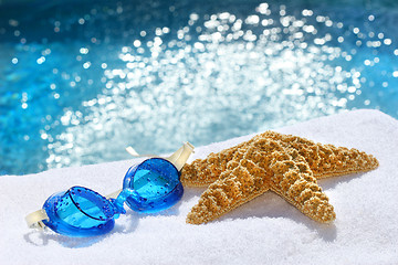 Image showing Under water goggles with starfish