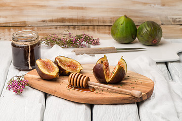 Image showing Figs and honey