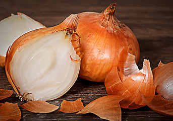 Image showing Onion bulbs with husks