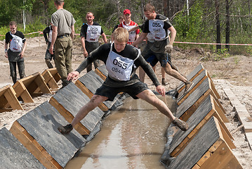 Image showing Participants carry out anti-gravitation exercise