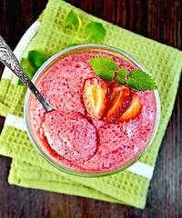 Image showing Jelly air strawberry in glass bowl on board top