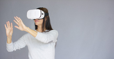 Image showing Woman with Virtual Reality 3D glasses