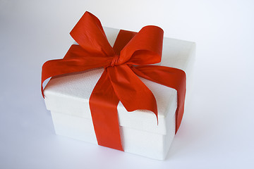 Image showing white box present