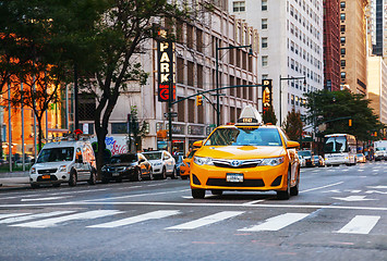 Image showing Yellow cab at the street of Manhattan