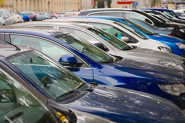 Image showing Cars parked in a row