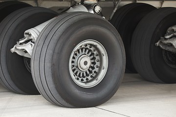 Image showing Landing Gear Closeup