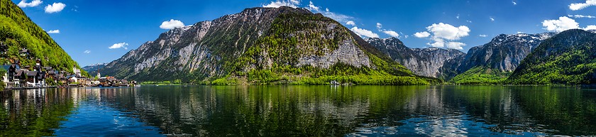 Image showing Panorama of Hallstatt village and Hallstatter See, Austria