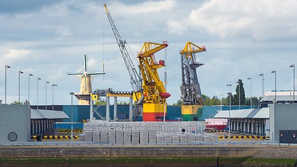 Image showing Large cargo dock