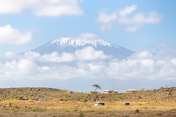 Image showing Kilimanjaro overlooking african savannah.