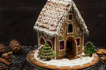 Image showing Homemade gingerbread house