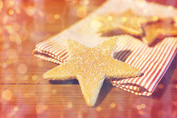 Image showing christmas gingerbread cookies and towel